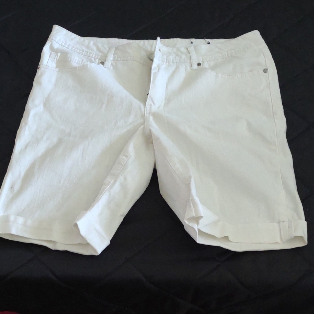 Women's White Shorts